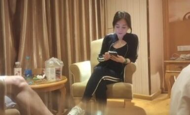 【胖子工作室】，粉丝期盼返场，美少妇再次登门，风骚妩媚，宛如情人相聚