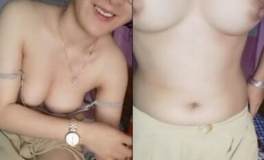 眼镜文科老师下班了，到了宿舍了，全裸自慰，洗澡掰穴特写，跳蛋自慰