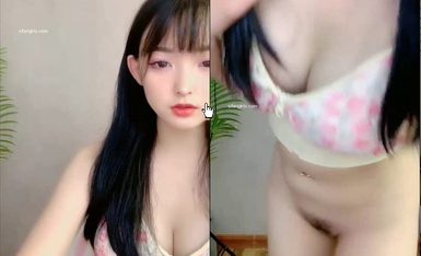 偶像剧女主视角，这么清纯的在读大学校花也下海了，挣点学费还是养男友？童颜巨乳