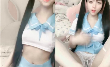 放暑假的小萝莉~【想哥哥】竟然能舔到自己的旺仔小馒头 (2