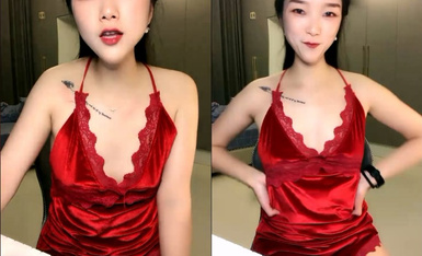 才艺女主播钢琴老师直播教学，全裸大秀边弹边唱一曲动人，揉奶玩逼特写展示，性感热舞非常诱人精彩不要错过