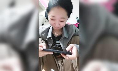 應求更新！美胸大學生~【眼裡有星辰】道具自慰~好騷好美！ (7)