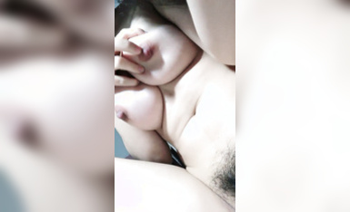 打飛機推薦！這奶子絕了~【小謎鹿】極品美乳~害我狂擼！不需要臉，靠奶子就讓粉絲們瘋狂了 (6)