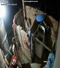 私房最新流出2023 黑客破解攝像頭偷拍 多場合家庭宿舍廁所更衣洗澡 (18)