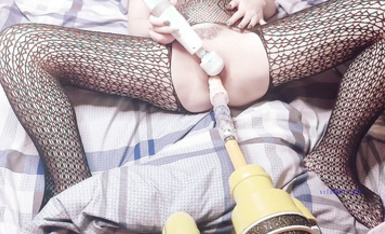 電報群最新流出大神【宇軒】淫盪騷妻母狗私拍SM各種性事完結 (26)