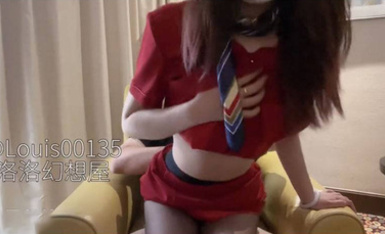 女神-洛洛幻想屋！9月新作《洛洛伴遊約炮vlog》國產難得用心思拍的片子，空姐坐高鐵千里送逼 (2)