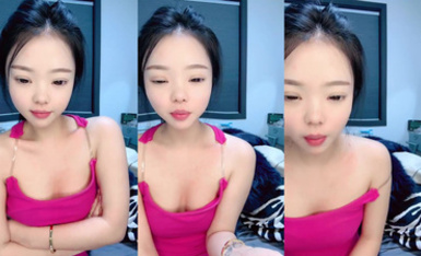 大眼長腿尤物妹子 美美 (1)