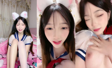 2024年2月，今年最美校花出現了【甜甜呀】過年躲在被窩里，脫光了好白，腿細，小穴不自覺地濕漉漉！