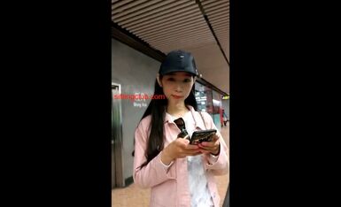 猥琐摄影师带小嫩模去香港拍写真 找机会下药迷翻带回酒店各种姿势啪啪啪