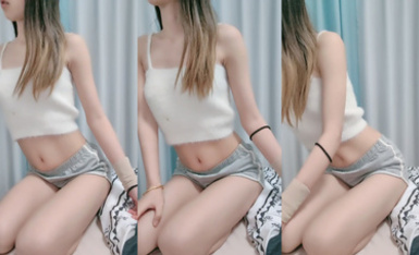 坐標重慶，大長腿超模女神重磅歸來，【純情小貓咪】。魔鬼身材。臉蛋精緻，被男友連續無套幹了好多天 (2)