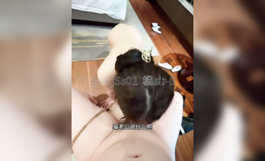 專約極品大神『橘sir-S』人妻娜娜跪著爬過來伺候我，我刷牙，她給我舔肛！淫盪對白，最終內射兩次！我：你是怎麼騙你老公的？