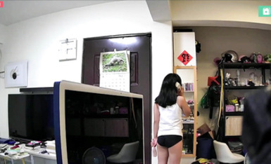 2024-05-27_臺北家庭監控_[內褲]_妹妹起床_妹妹回家_姐姐洗澡圍浴巾_妹妹開信箱_妹妹洗澡