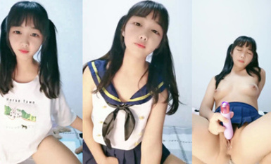 雙馬尾學生嫩妹【甜甜圈】掰穴自慰 粉嫩鮑魚 (7)