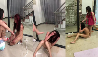 精神小妹之间的霸凌，直接被脱光衣服挨打，看着都疼