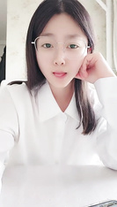 2024年12月新人學生妹【小肉肉】，一股清流，眼鏡反差嫩妹，讓人眼前一亮，初戀風純欲臉大尺度全脫！ (1)