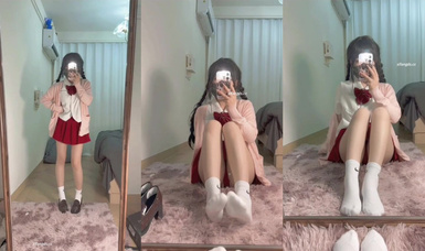 素片天花板 蘿莉【不要凶小乖】福利 黑絲玉足 劇情演繹 各種制服cos-4彈 水都扣泛濫了！粉嫩腳丫太美了 (10)