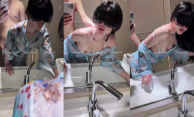 推特新晉4年綠帽美腿淫妻網黃「一個ren」《夜下名媛2》和服交際花穿上和服跪地口交，對鏡後入，沒有假雞巴舔，只好舔主人的手指