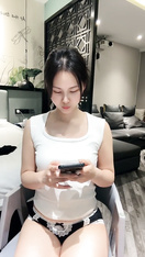 2025年4月最新頂級御姐【開心話梅】極品小少婦，黑絲情趣裝，粉穴已經一片泥濘，高顏值尤物必看 (22)