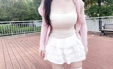 露臉巨乳高顏值大學生【小坦克】宿舍自慰，戶外露出，喝尿，叫爸爸！漂亮學生妹私下極度反差是個露出癖性癮小母狗 (10)