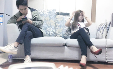 白衣大奶少婦啪啪，極品大胸，撥開內褲摸逼口交後入抽插猛操