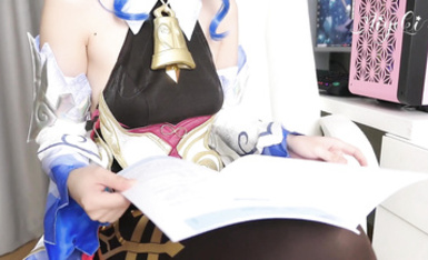 福利姬鈴木美咲 足交  足控狂喜合集 (4)