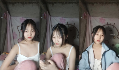 長相清純的學生妹在宿舍直播大秀，長的還怪可愛的 (2)
