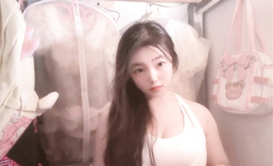 清純美乳學妹，是多少人夢中情人，其實私下裡卻是一隻淫賤母狗，和可愛的臉龐反差甚大 (2)