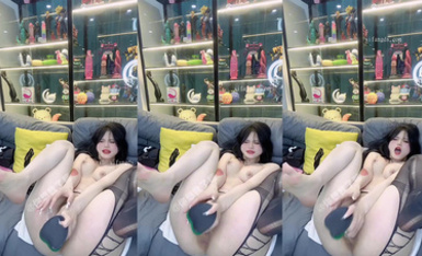 【不騷不要錢】巨乳定製黑絲高跟足交自慰噴水 (28)