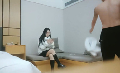 藝術學院清純女神，兼職援交，高顏值身材好，甜美乖巧，黑絲誘惑啪啪佳作