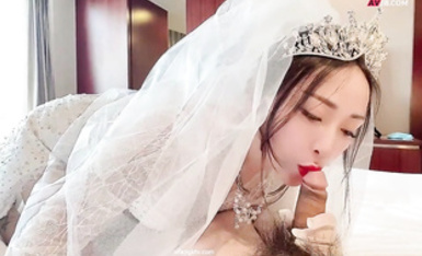 勁爆反差性感尤物『兔兔』及其閨蜜_VIP群_秀禾群婚紗露臉口交啪啪，唯美性感婚紗新娘超級反差_完整版福利