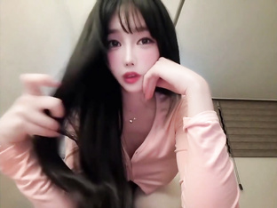 高顏值韓妹Yunjini 擦邊自慰合集 (1)