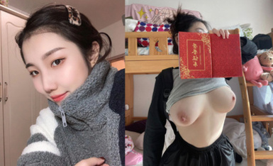 顏值粉嫩超清純的女大學生，被金主調教在宿舍裡面自拍給金主看，還跑到戶外玩露出