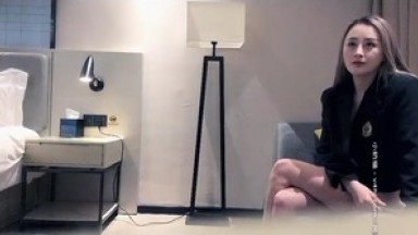 肌肉猛男网约高端极品外围骚女，超短裙美腿现金支付